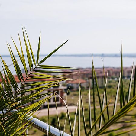 Red Iguana Hotel Sveti Vlas Exterior foto