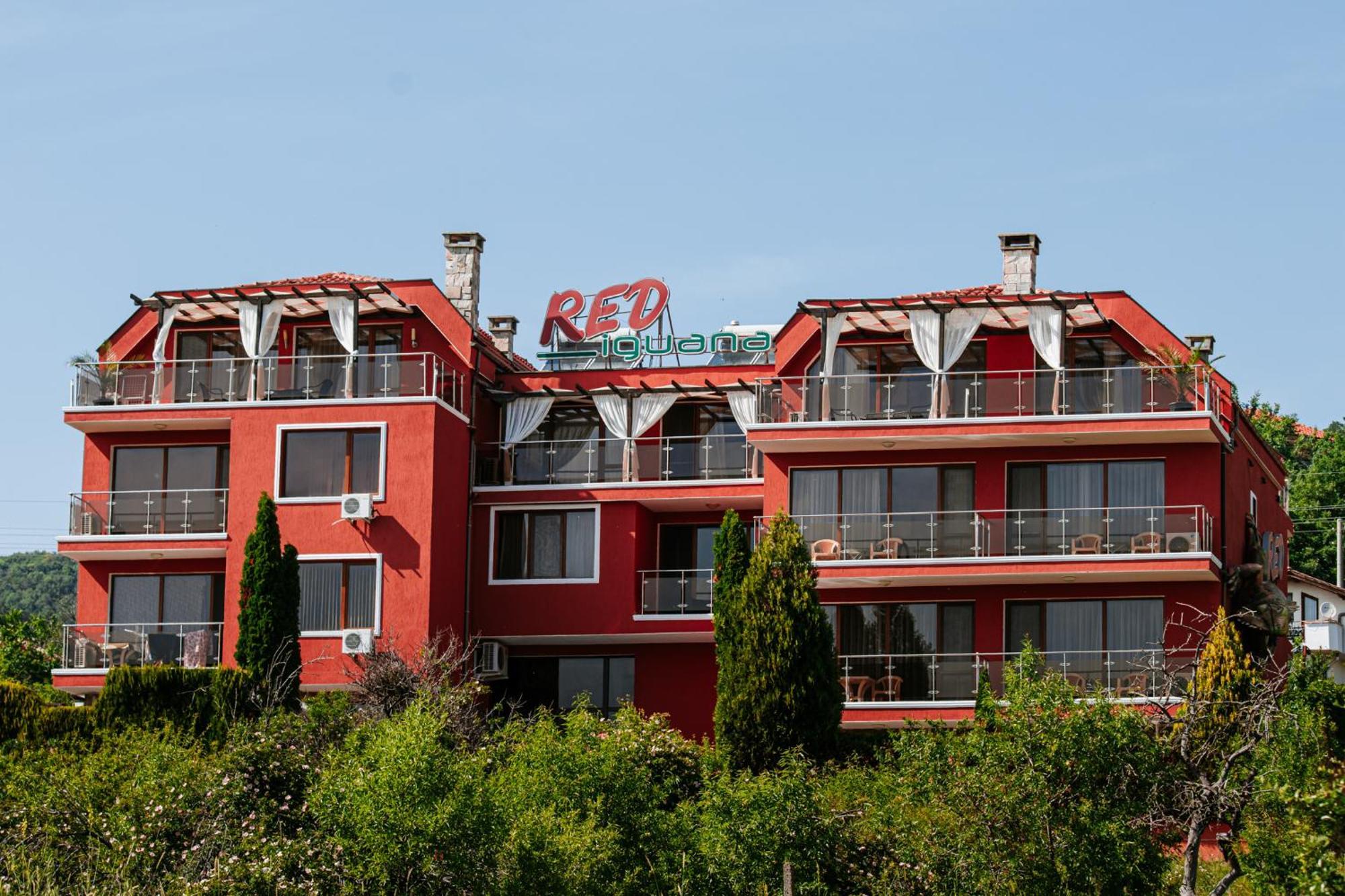 Red Iguana Hotel Sveti Vlas Exterior foto