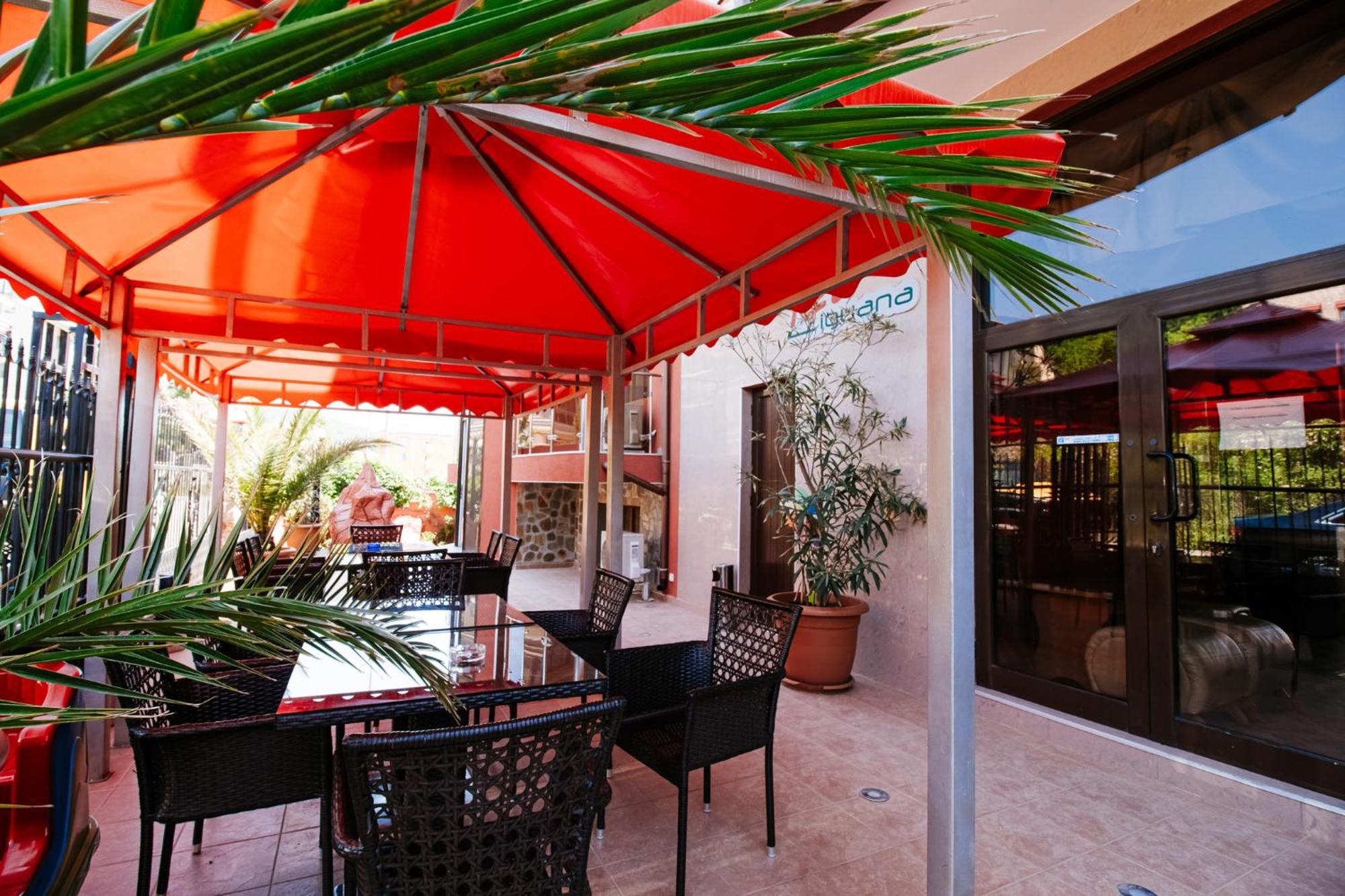 Red Iguana Hotel Sveti Vlas Exterior foto